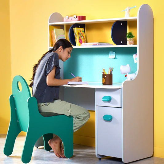 Hot small study table for kids Top Sale